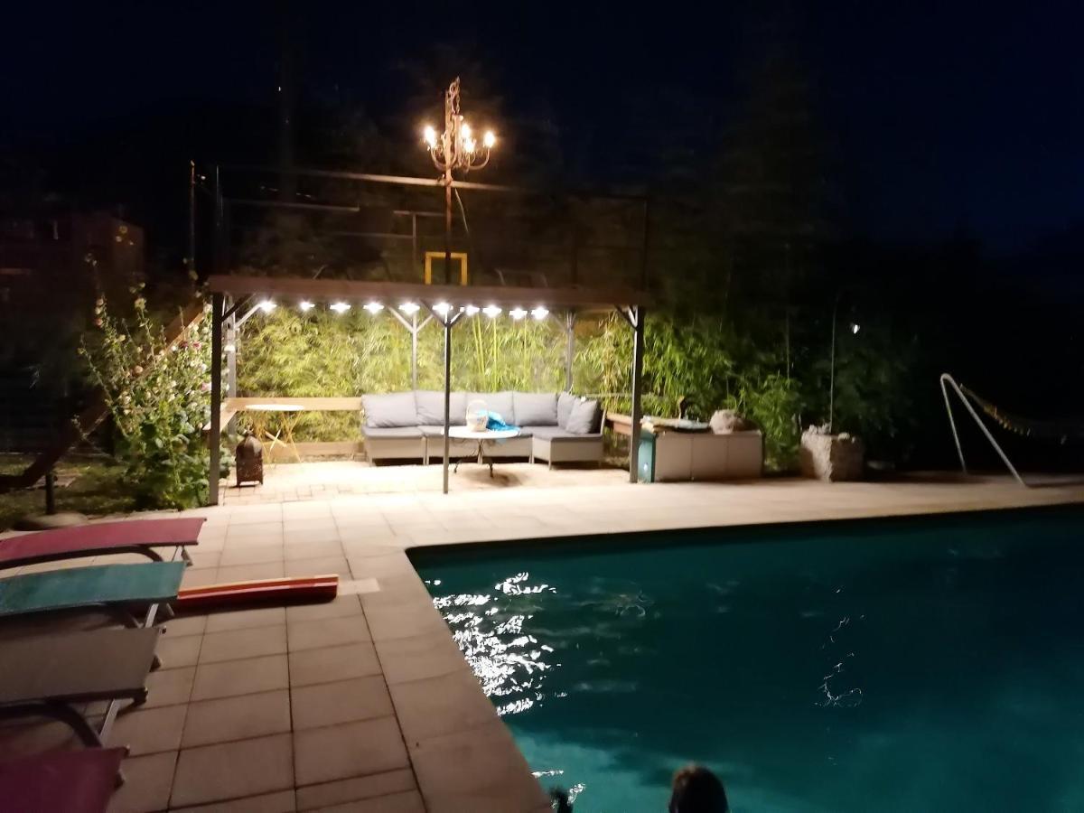 Appartement Lumineux A Voreppe Avec Piscine Buitenkant foto