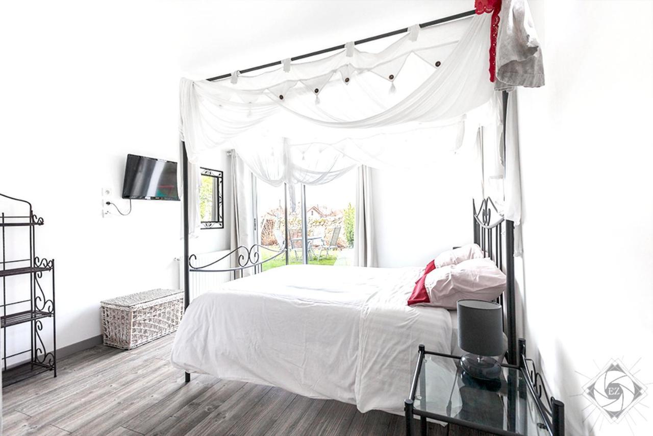 Appartement Lumineux A Voreppe Avec Piscine Buitenkant foto